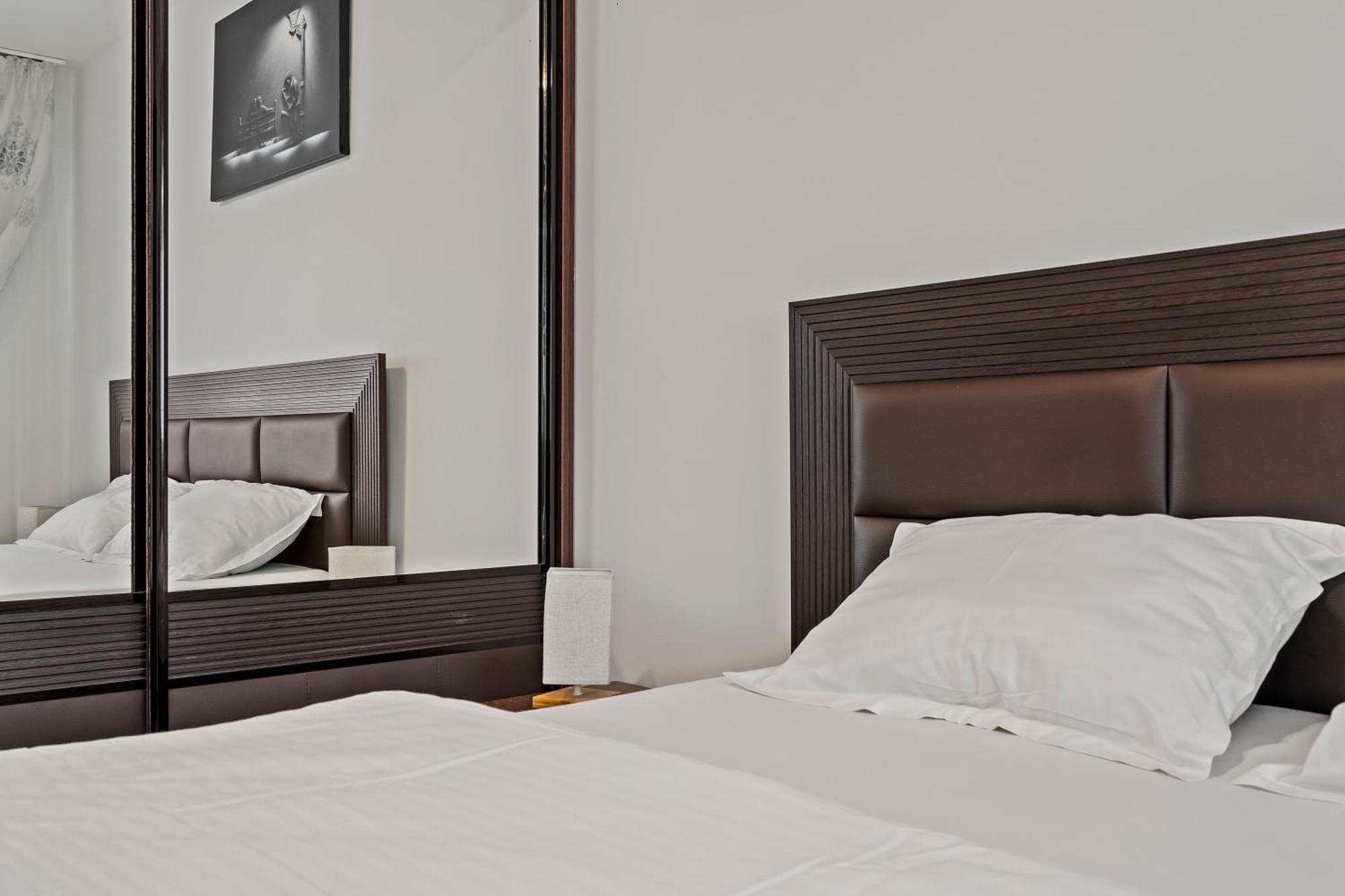 Apartament De Lux Drumul Taberei Bucureşti Ngoại thất bức ảnh
