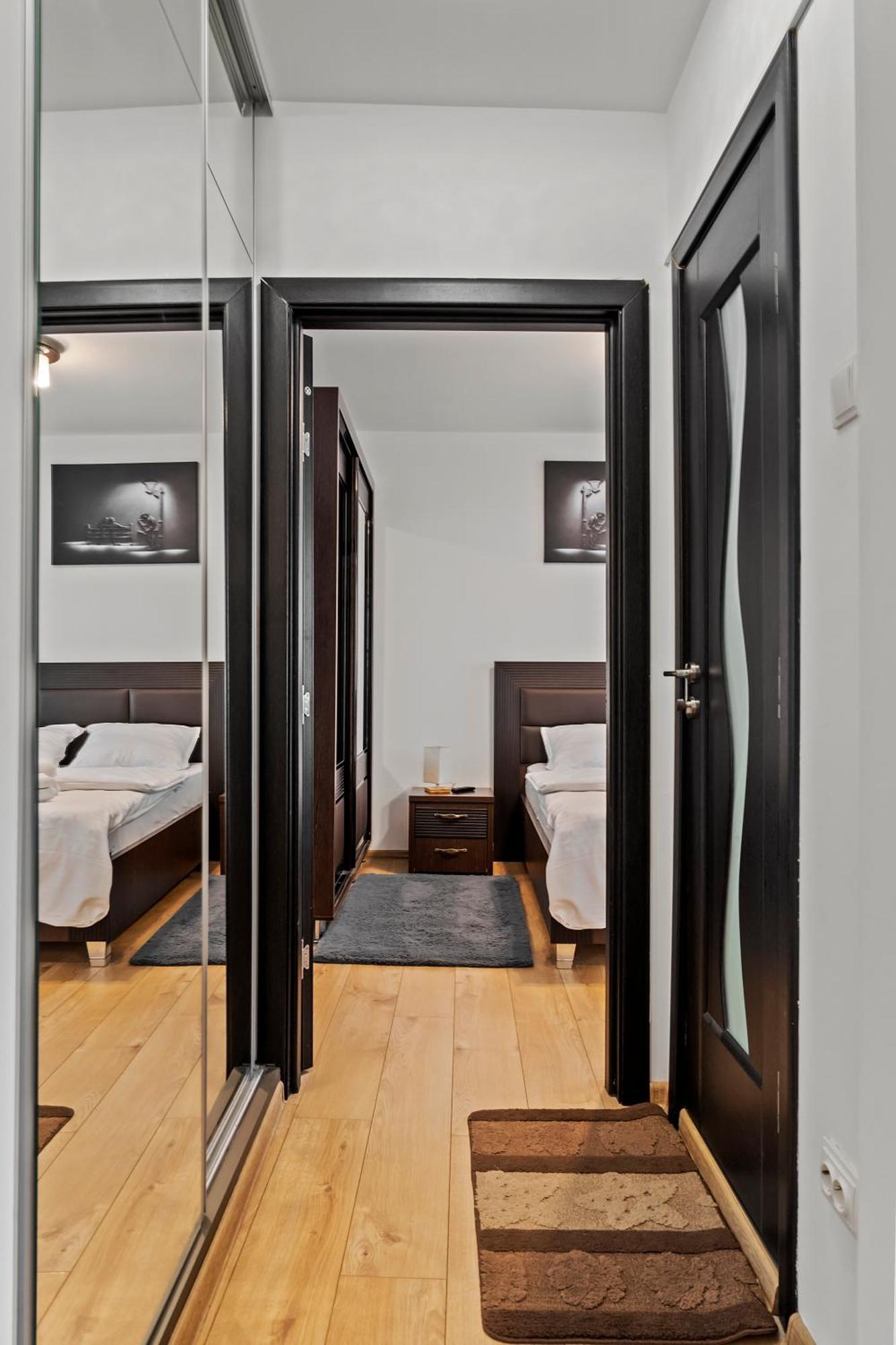 Apartament De Lux Drumul Taberei Bucureşti Ngoại thất bức ảnh
